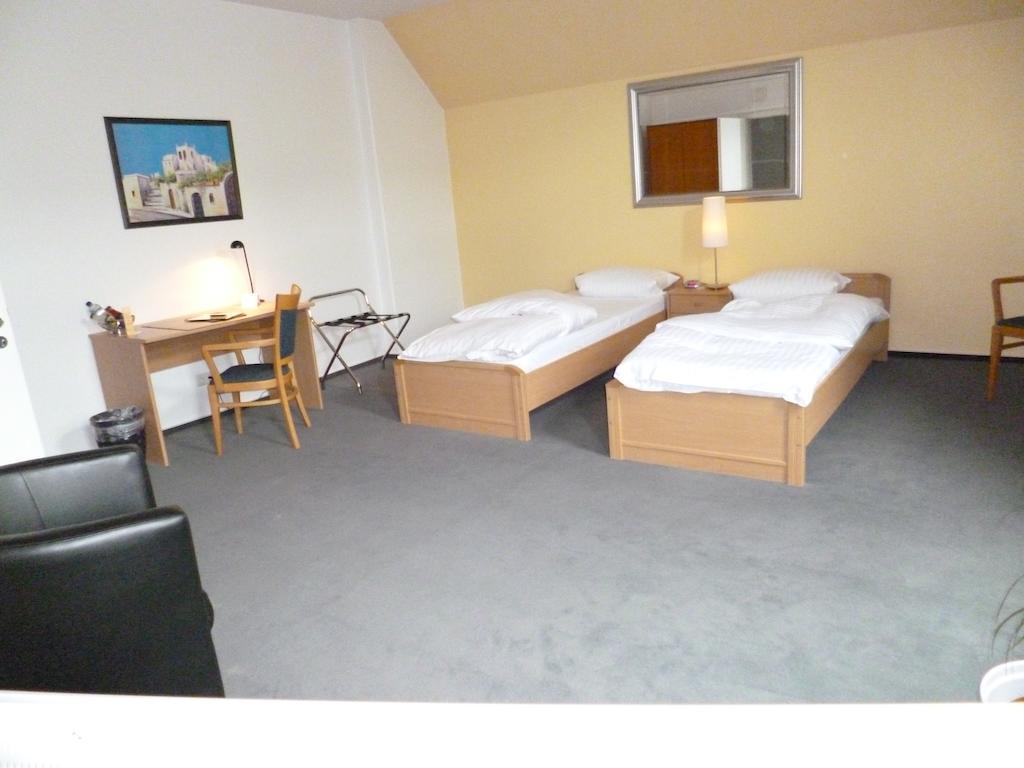 Hotel Restaurant Marbella Minden (North Rhine-Westphalia) Quarto foto
