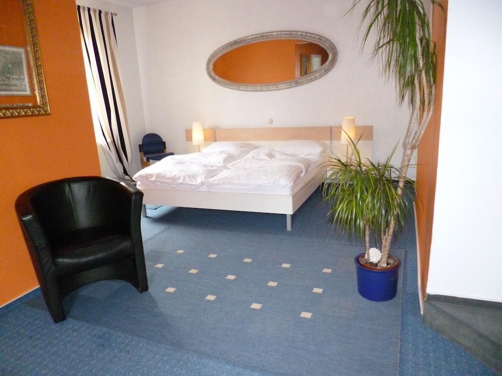 Hotel Restaurant Marbella Minden (North Rhine-Westphalia) Quarto foto