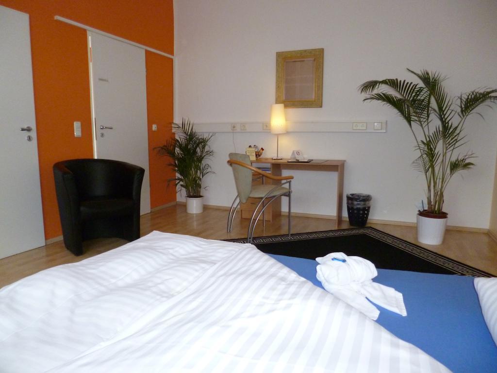 Hotel Restaurant Marbella Minden (North Rhine-Westphalia) Quarto foto